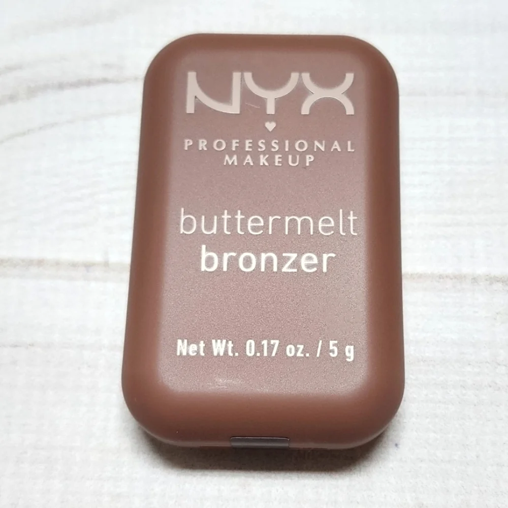 NYX Professional Buttermelt Bronzer in Butta Biscuit - New Sealed